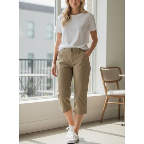 Abercrombie & Fitch Womens Khaki Cotton Cropped Pants Size 10 / 21” Inseam - Picture 1 of 6